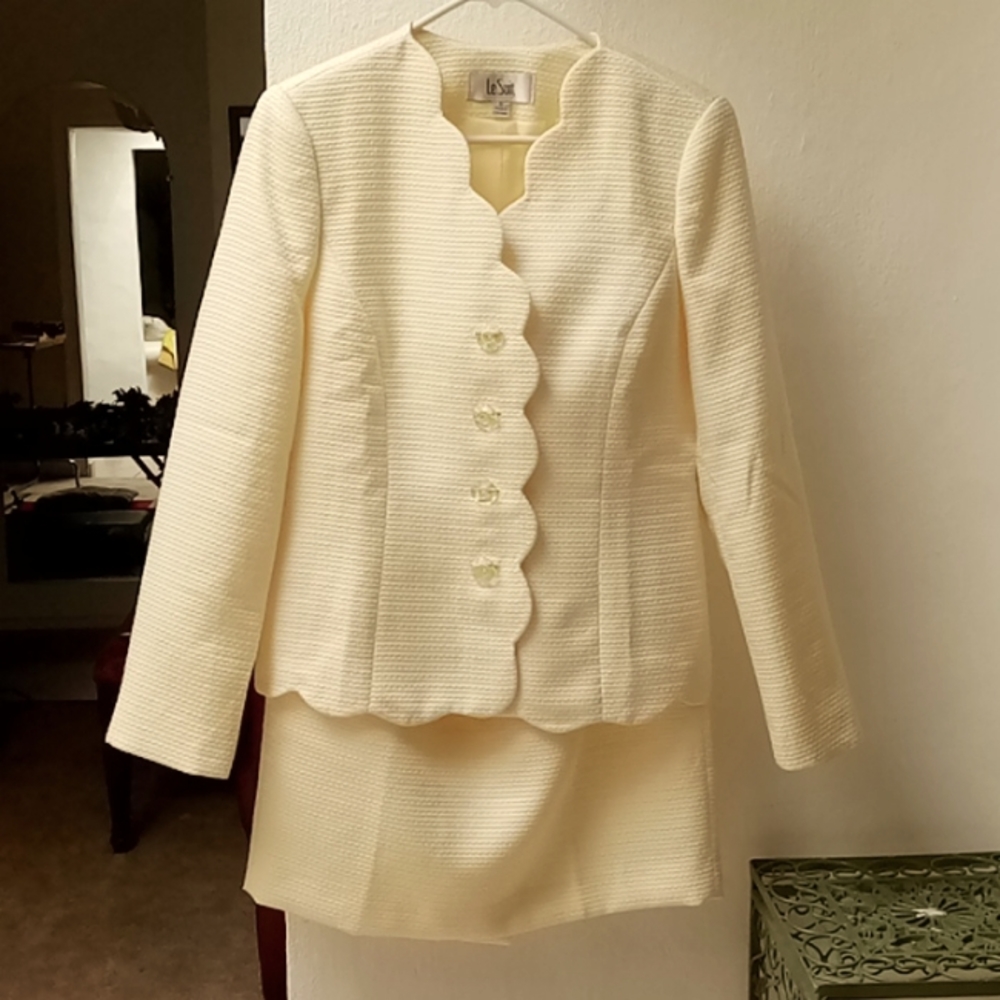 Le Suit Skirt Suit